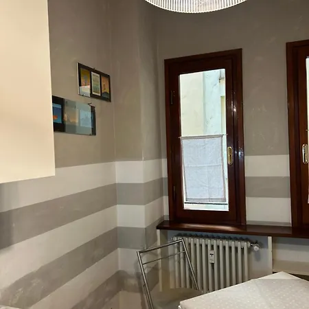 Borgo San Jacopo 8 *