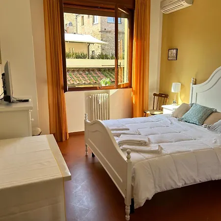 Borgo San Jacopo 8 Florence